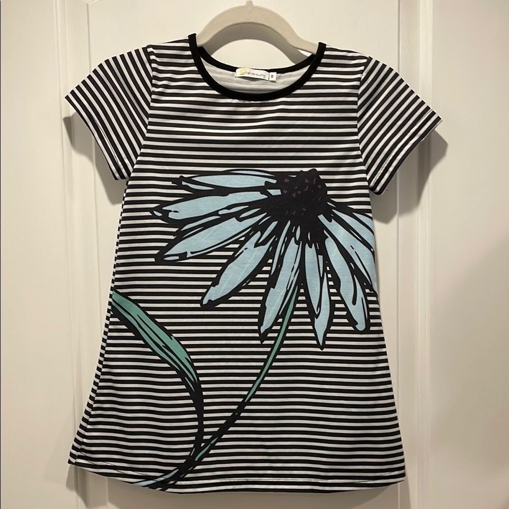 Sunshine Swing Striped top with Floral Design size 8